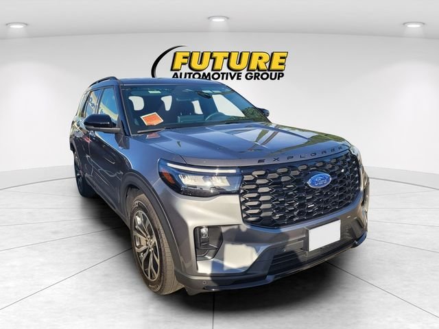 Used 2025 Gray Ford ST-Line image 1