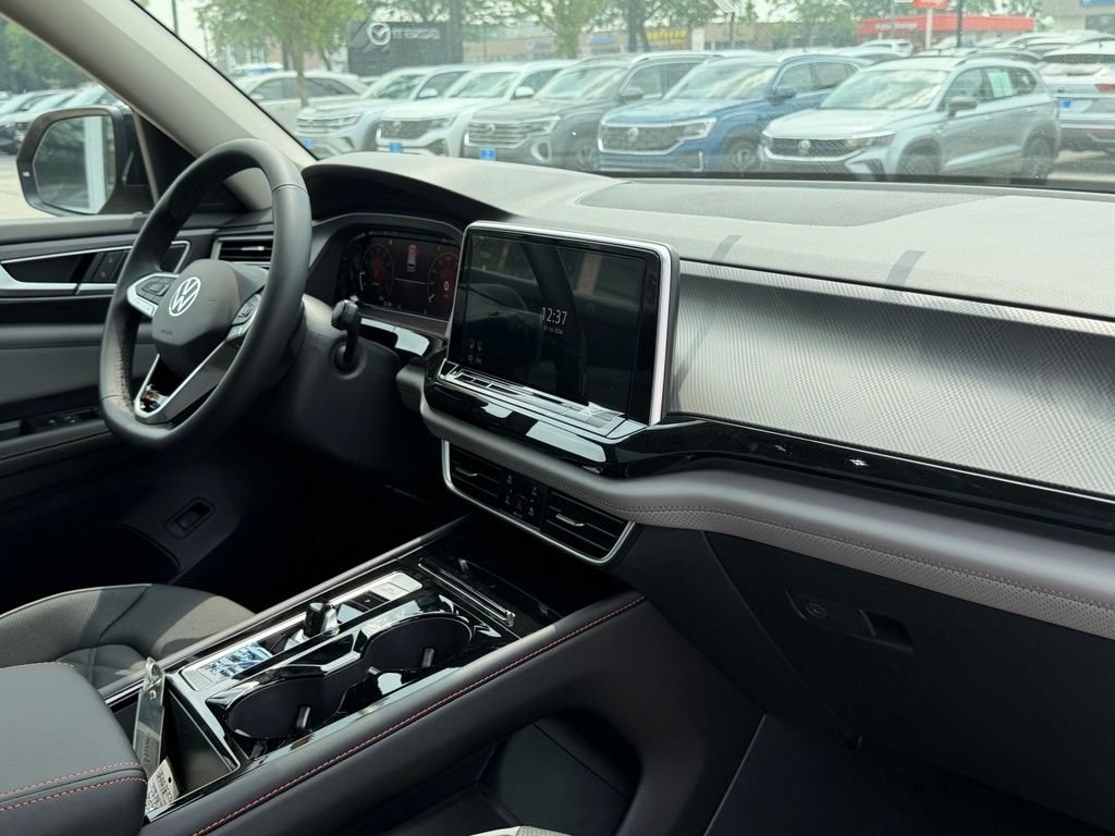 New 2026 Deep Black Pearl Volkswagen 2.0T Peak Edition image 12