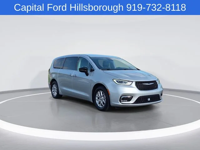 Used 2024 Silver Chrysler Touring L image 2