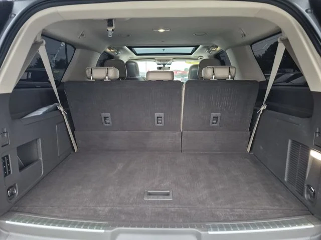 Used 2024 White Lincoln Reserve image 34