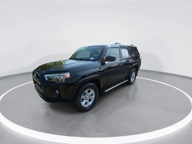 Used 2020 Black Toyota SR5 image 4