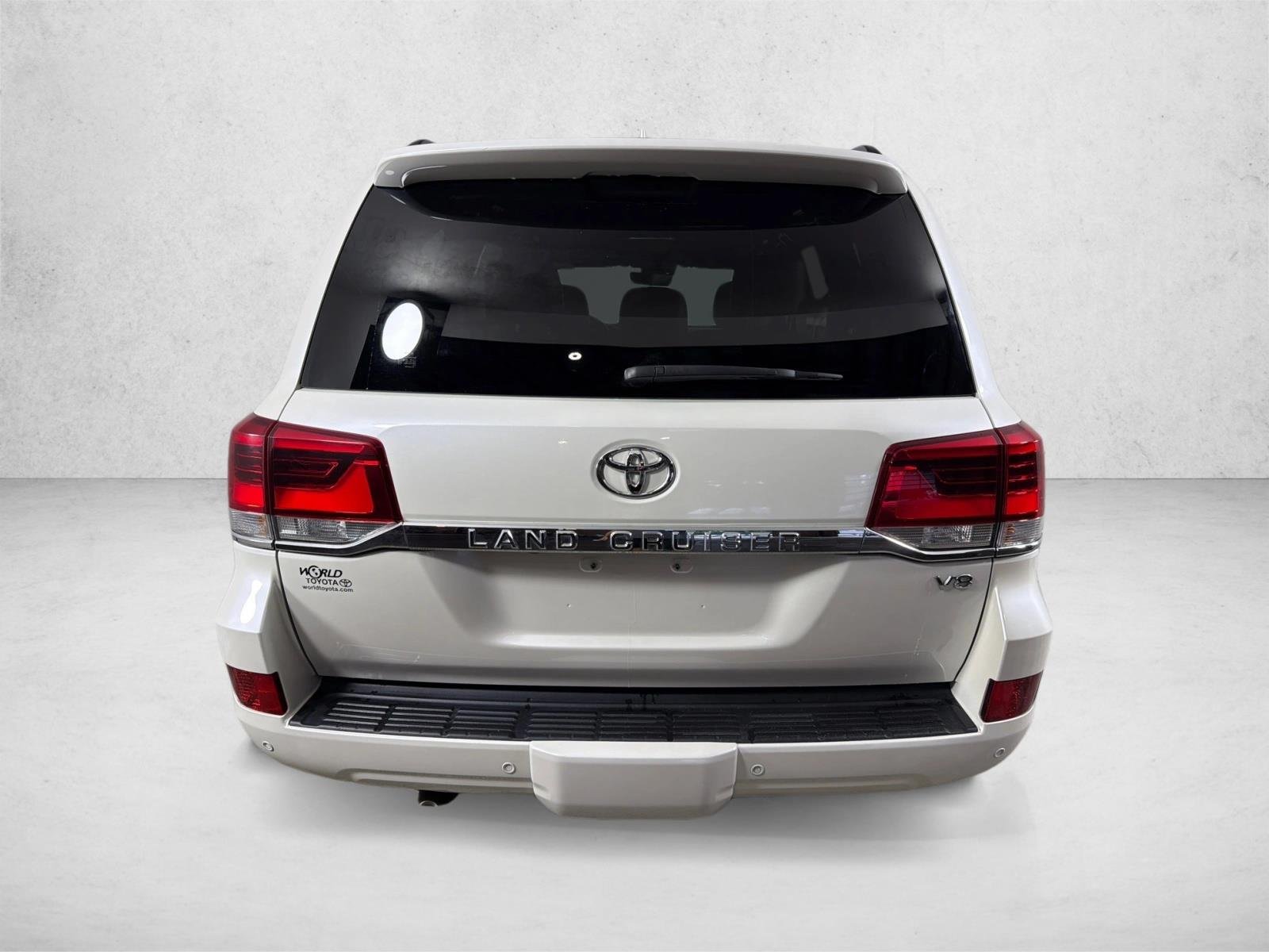 Used 2021 Blizzard Pearl Toyota  image 5
