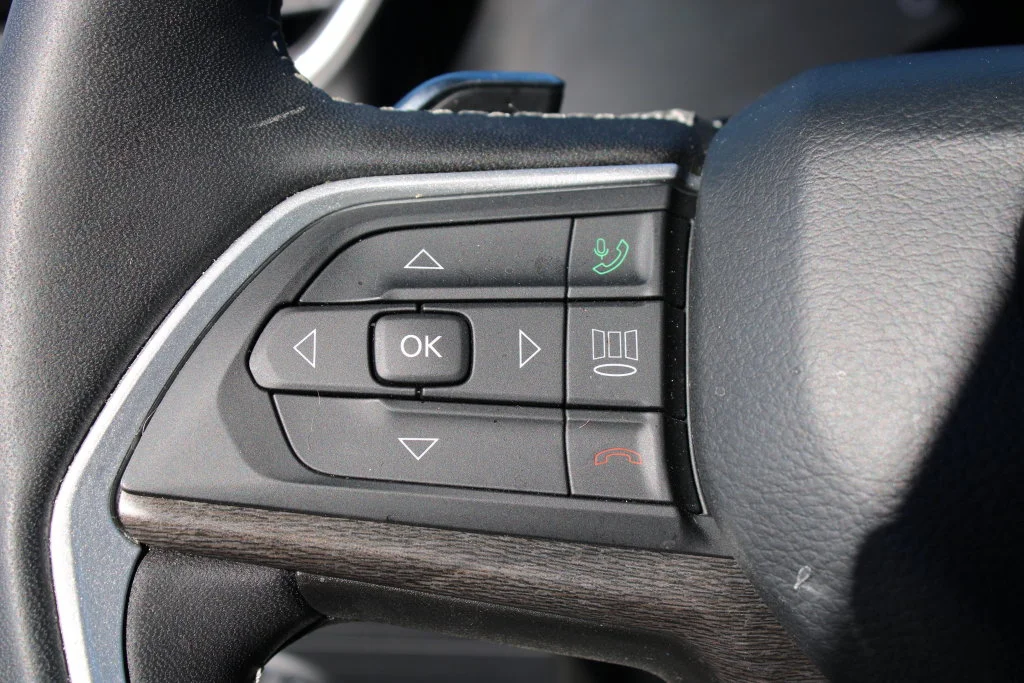 Used 2023 Black Jeep Limited image 28
