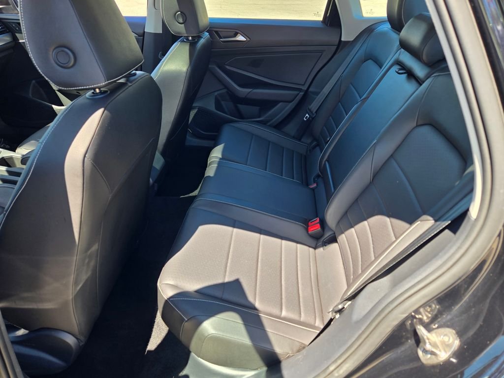 2024 Volkswagen Jetta SE - Photo 19