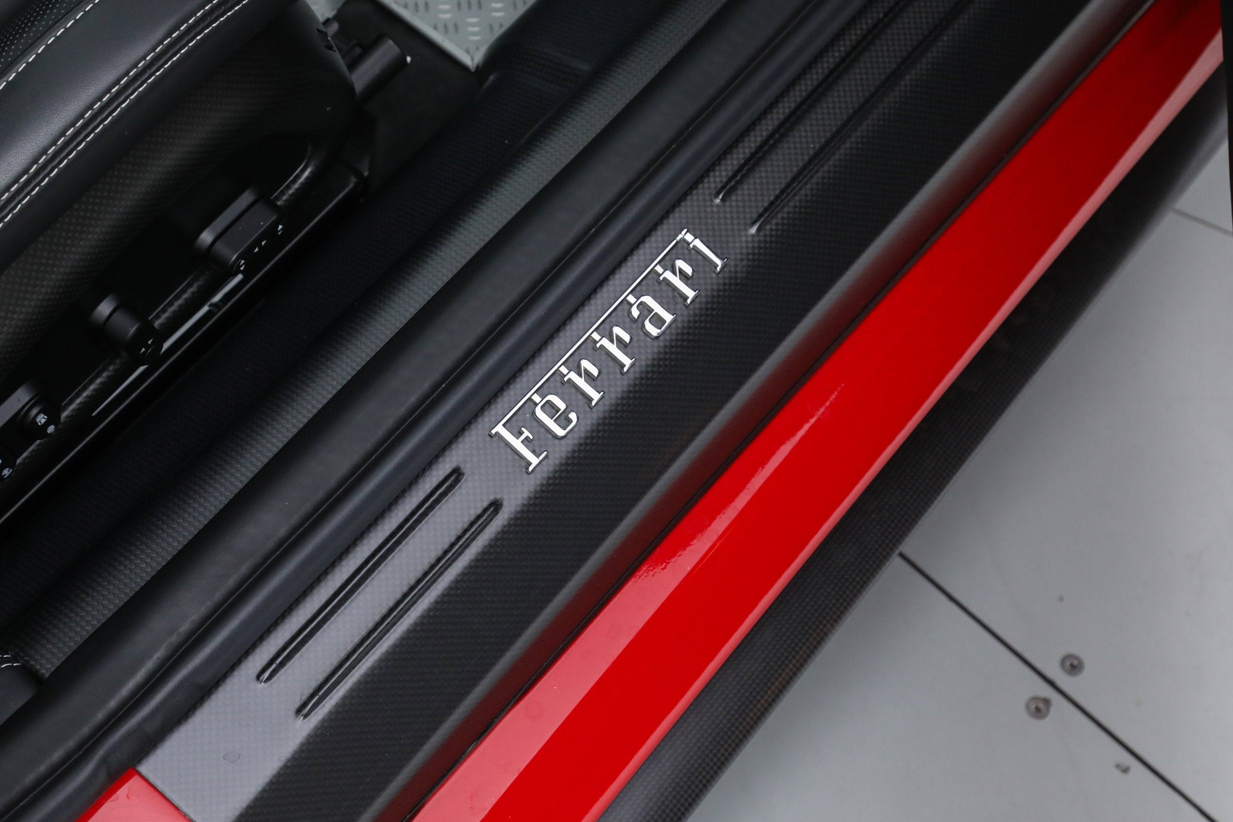 Used 2011 Rosso Corsa Ferrari  image 24