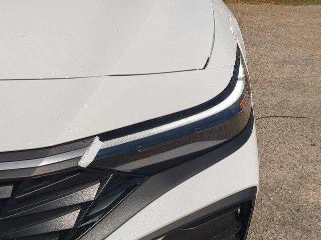 2025 Hyundai Elantra SEL - Photo 10