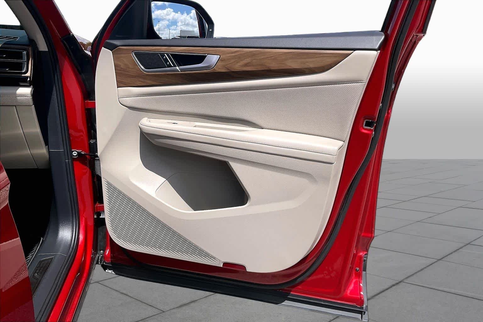 Used 2024 Aurora Red Metallic Volkswagen 2.0T SE w/Technology image 22