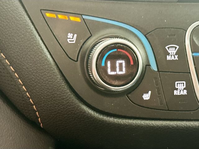 Used 2018 IRIDESCENT PEARL TRICOAT Chevrolet Premier image 20