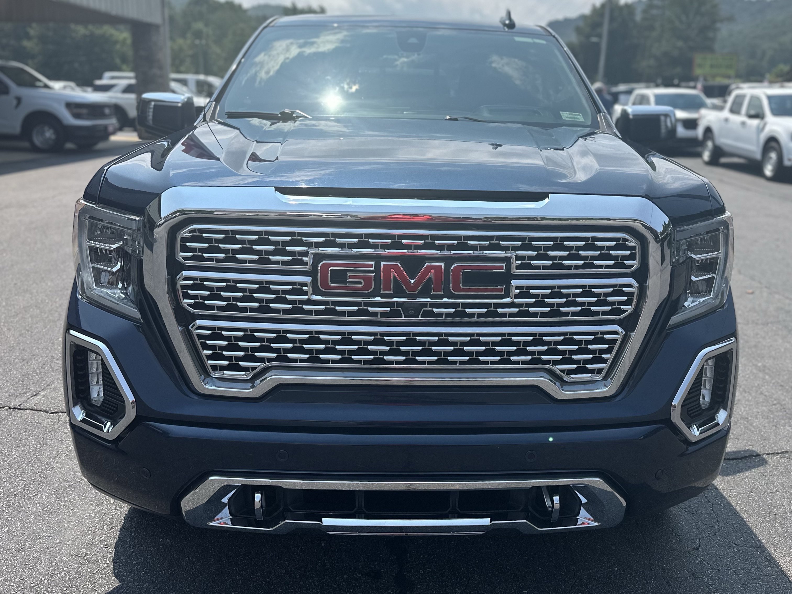Certified Used 2020 Pacific Blue Metallic GMC Denali image 3