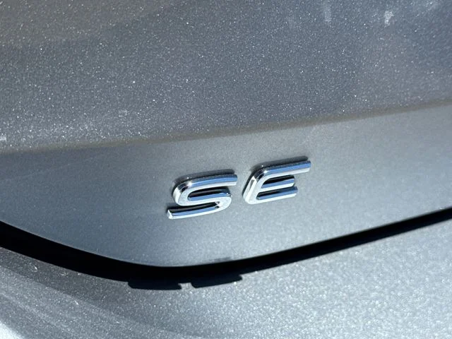 New 2026 Pyrite Silver Metallic Volkswagen 2.0T SE image 15
