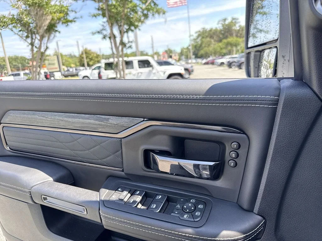 2026 RAM 2500 Limited - Photo 15