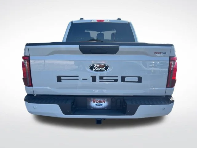 New 2026 Avalanche Ford XLT image 4