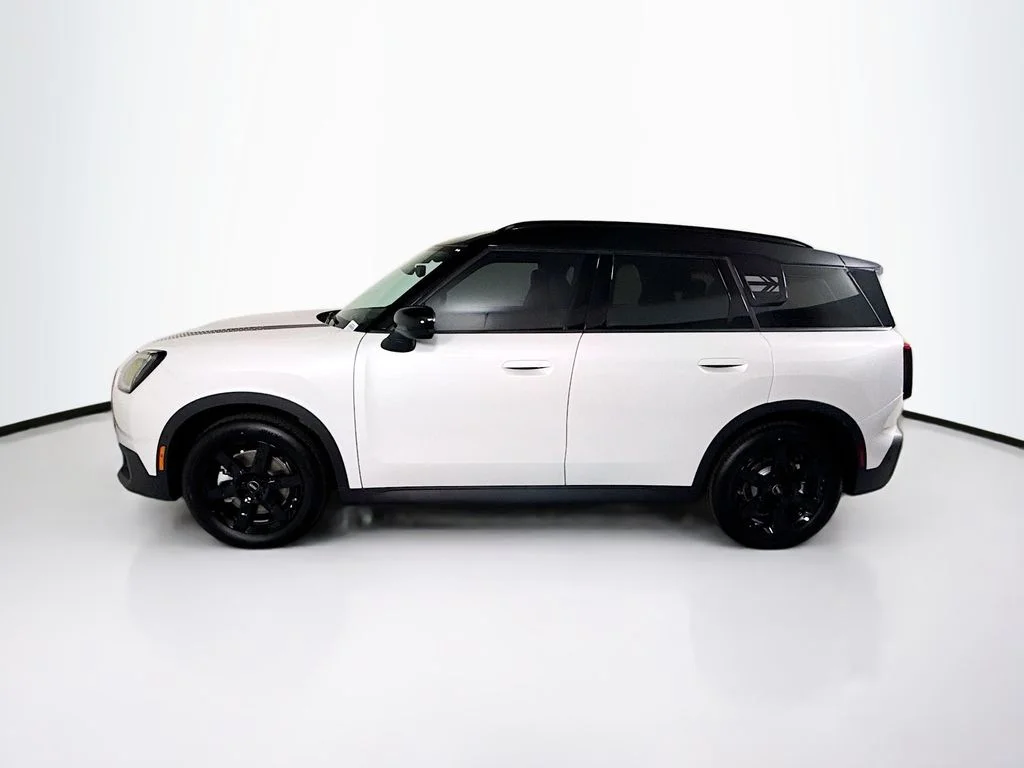 New 2027 Nanuq White Metallic MINI Signature Plus image 8