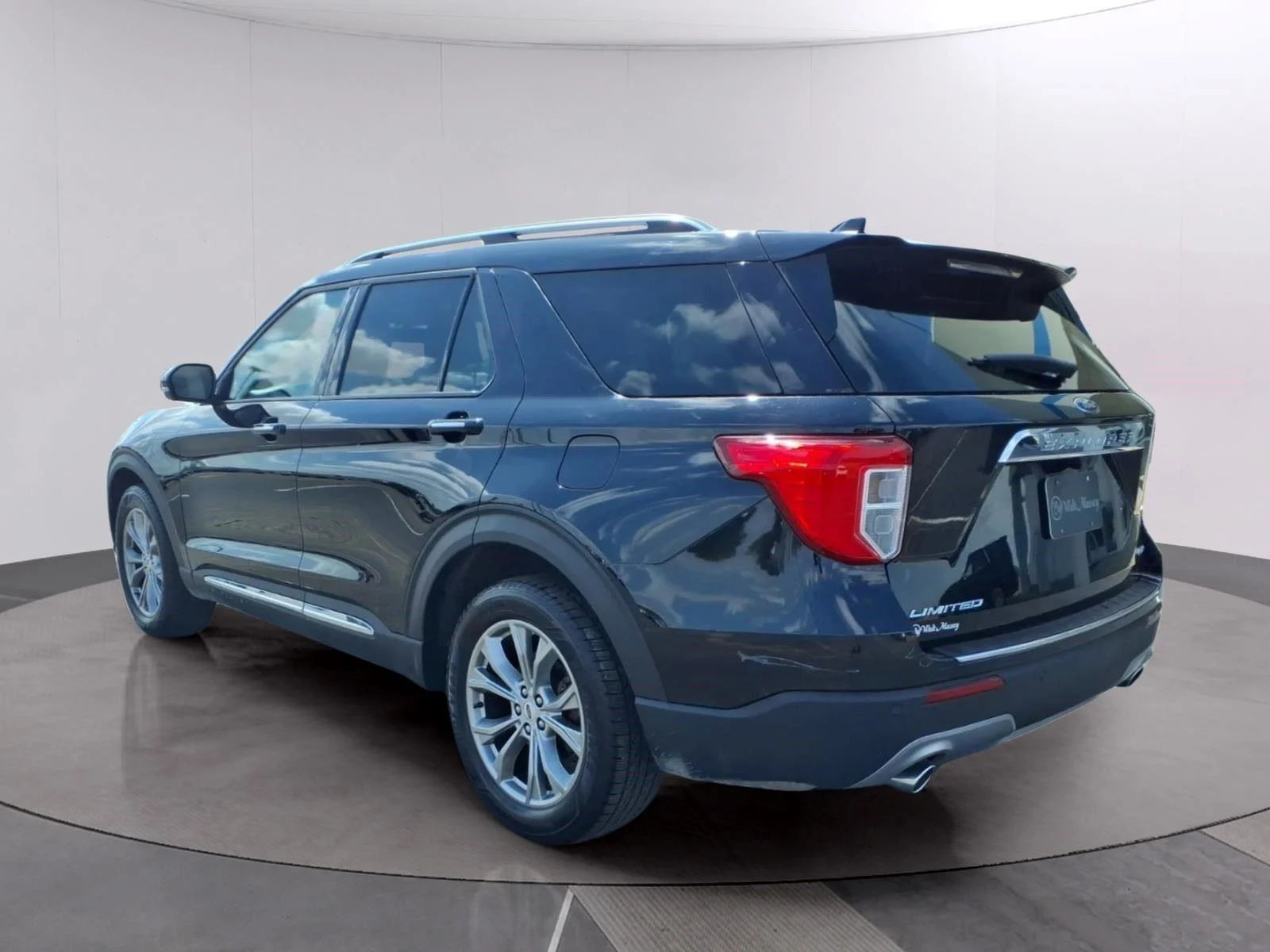 Used 2023 Agate Black Ford Limited image 3