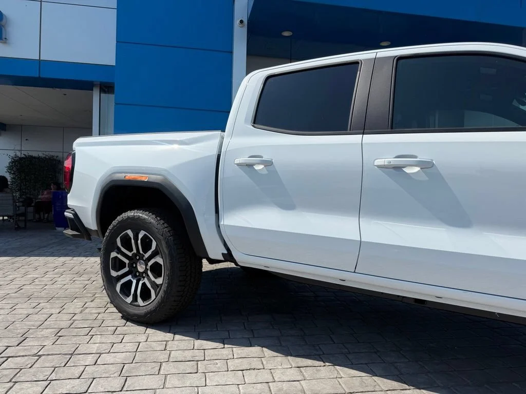 New 2026 Summit White GMC AT4 image 6