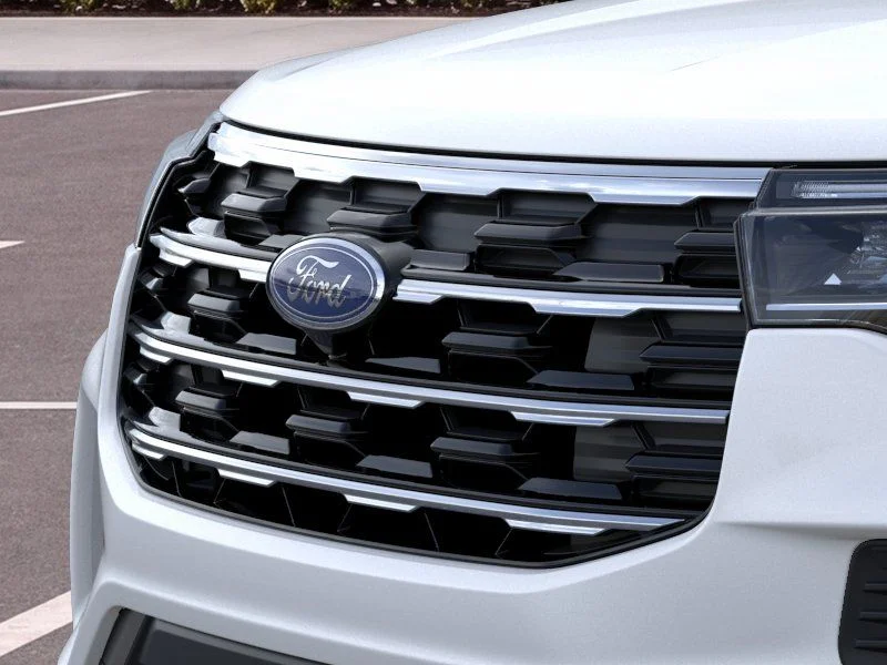 New 2026 Star White Metallic Tri-Coat Ford Active image 17
