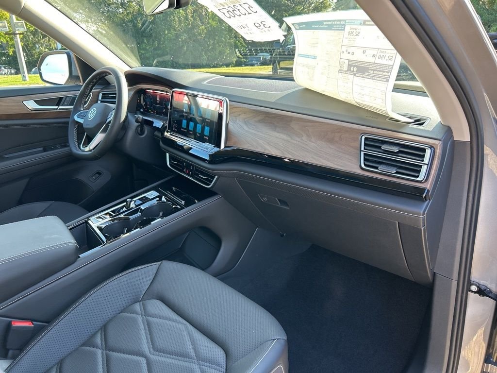 2026 Volkswagen Atlas SE w/Tech - Photo 38