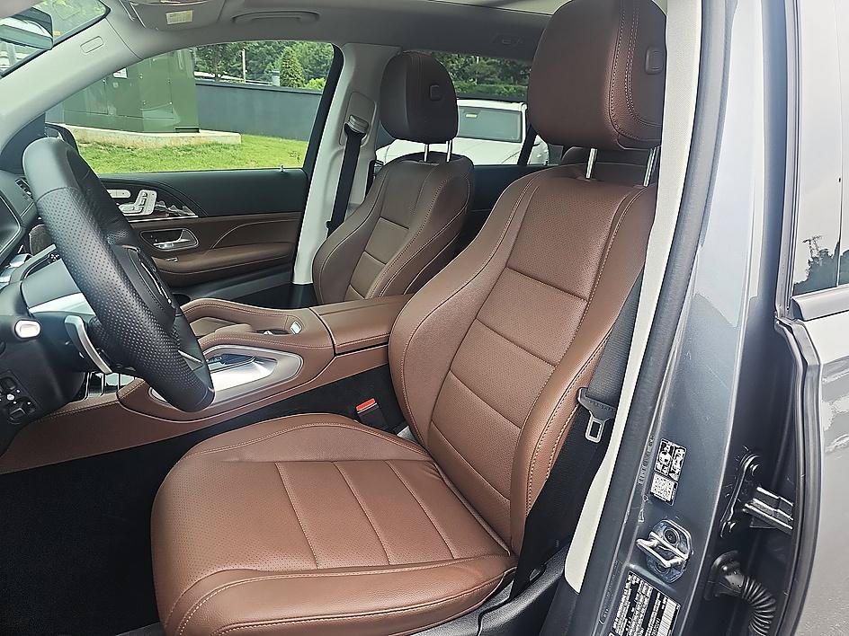 Used 2026 Selenite Gray Metallic Mercedes-Benz GLS 450 image 17