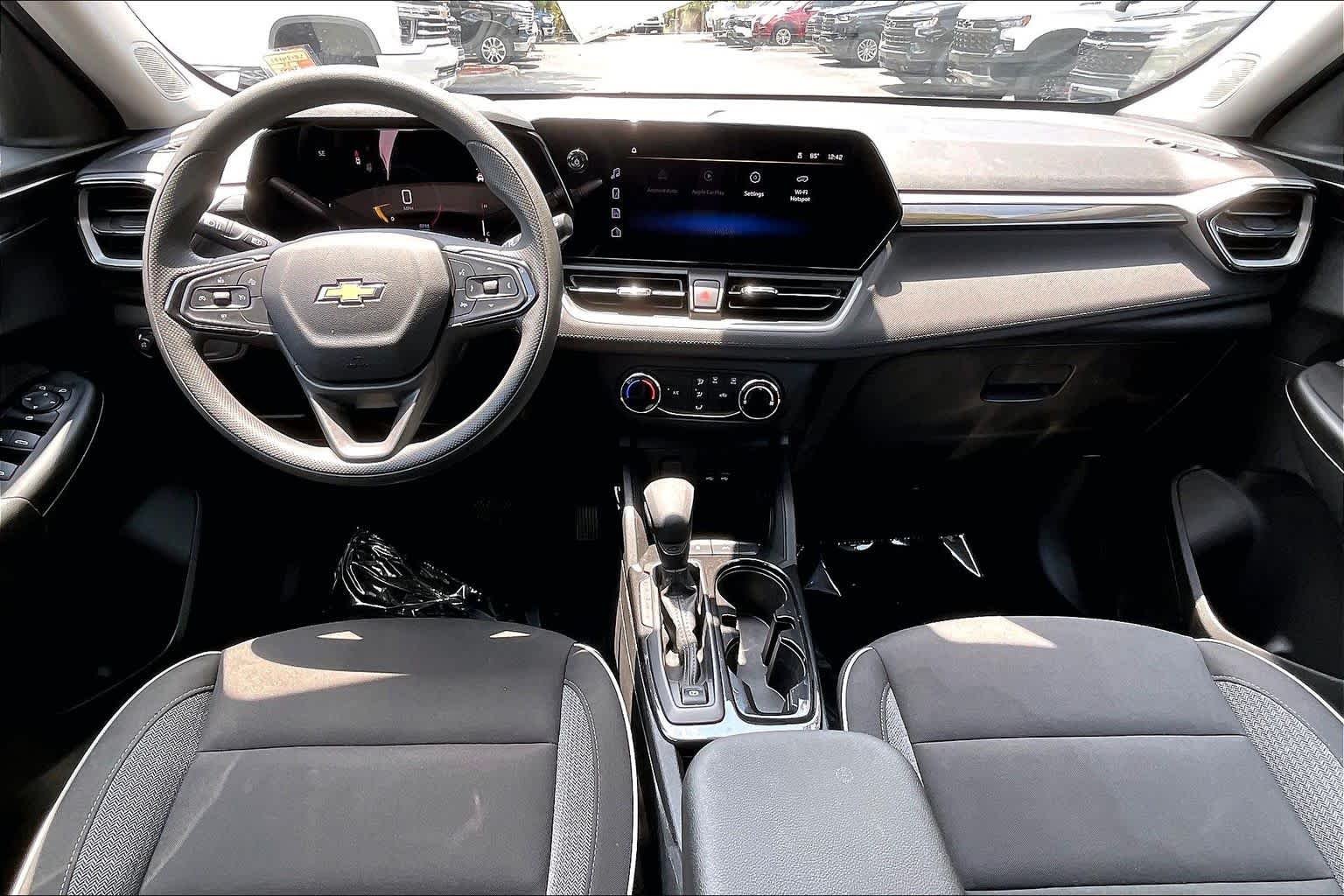 2025 Chevrolet Trailblazer LS - Photo 15