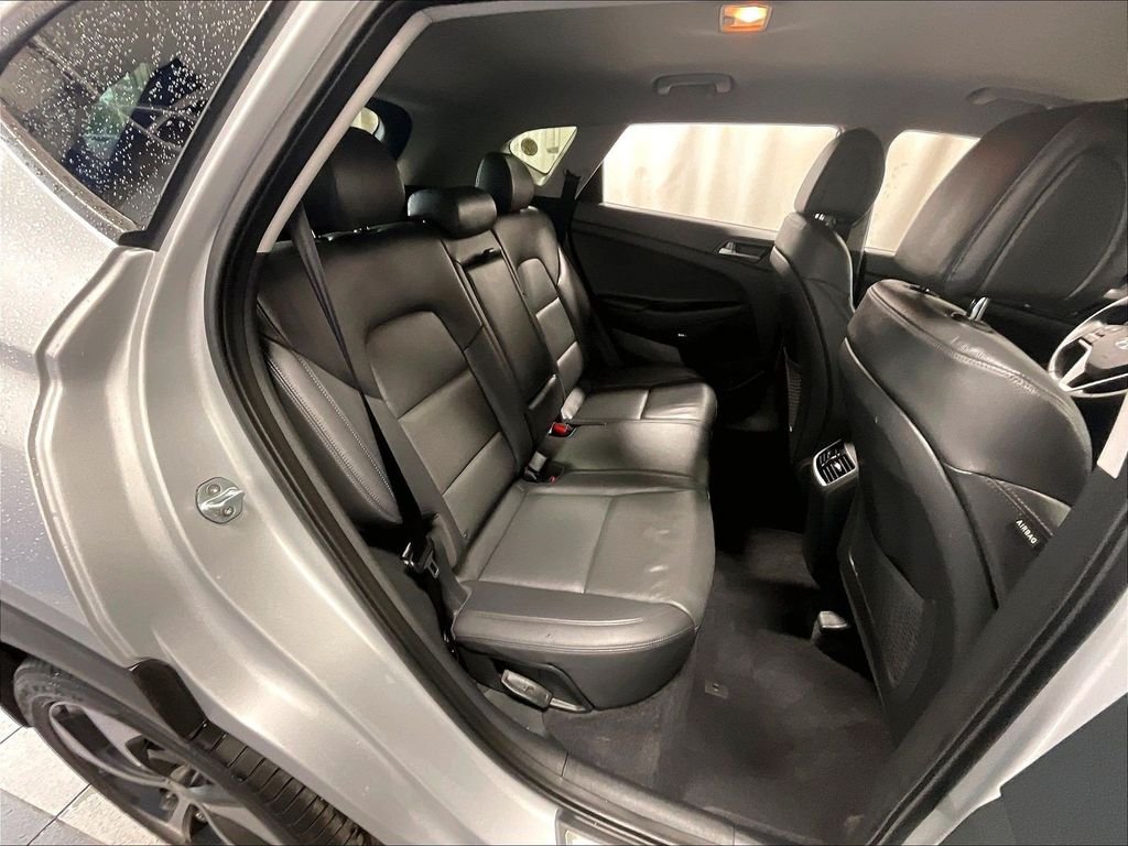 Used 2017 Silver Hyundai Limited image 16