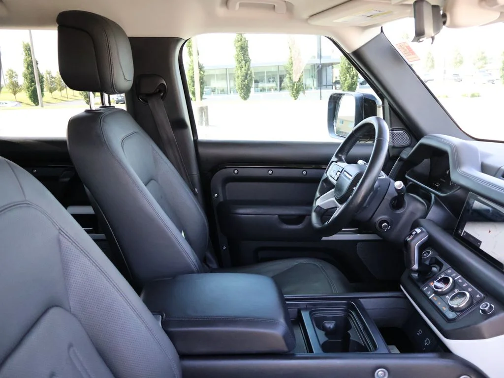 Used 2020  Land Rover HSE image 8