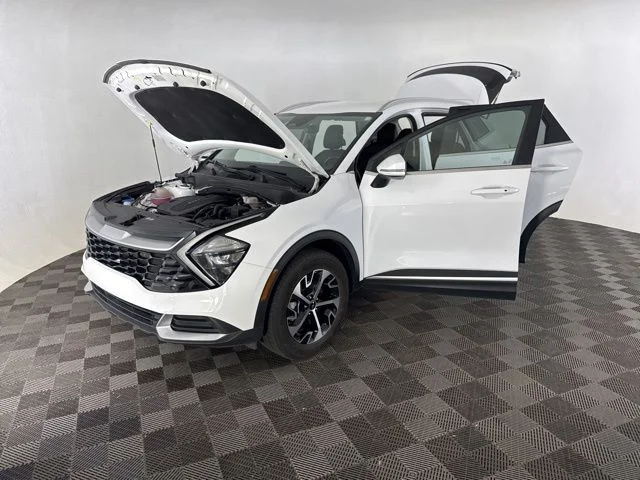 Used 2023 White Kia EX image 12