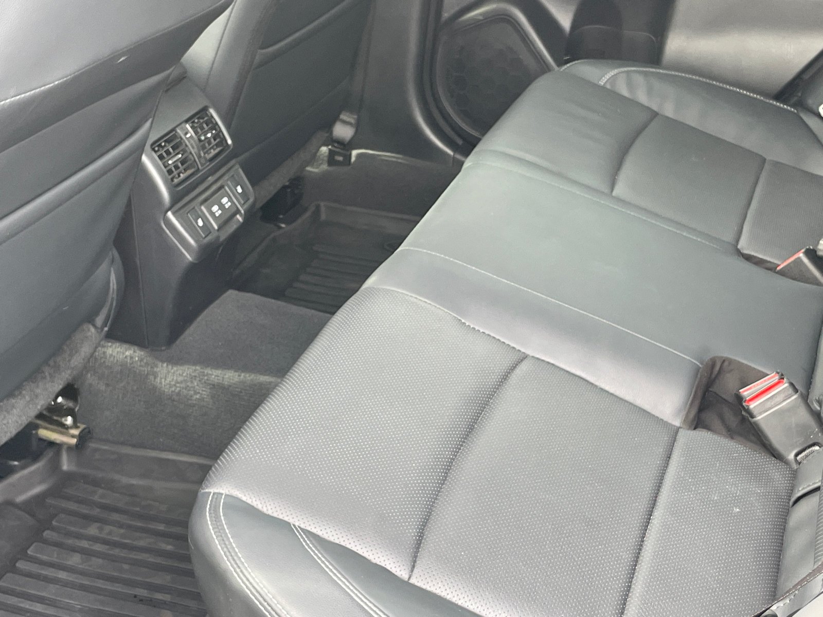 Used 2019 Magnetite Gray Metallic Subaru Limited image 23