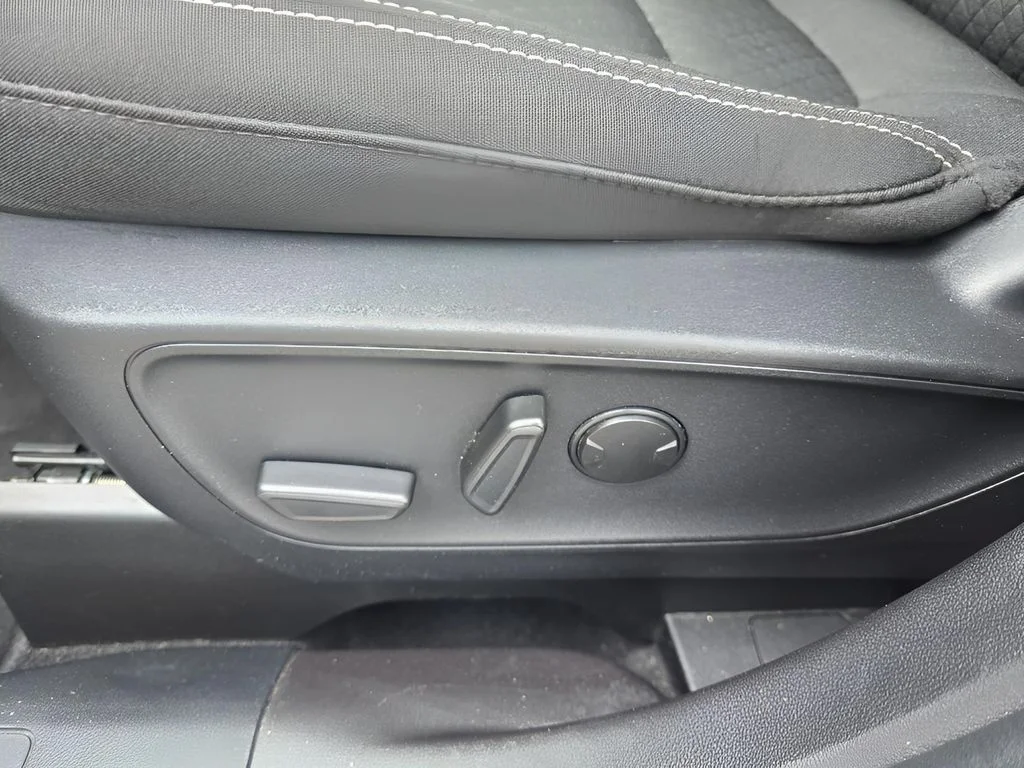 Used 2024 Oxford White Ford Active image 23