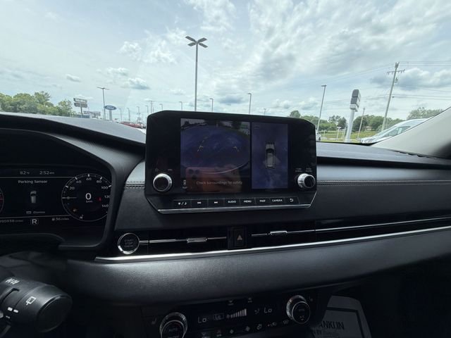 Used 2022 Gray Mitsubishi SEL image 23