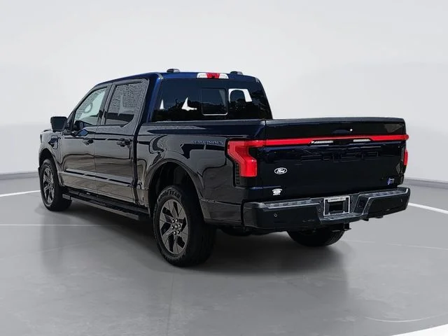 Used 2025 Blue Ford Lariat image 5