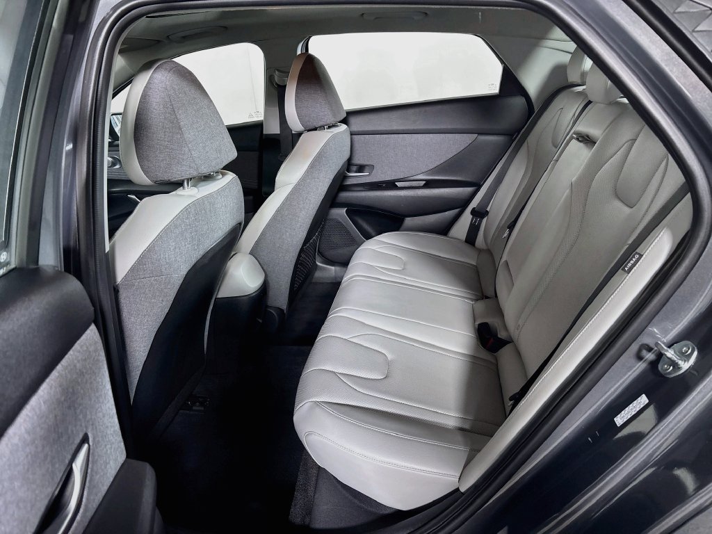 Used 2024 Gray Hyundai Limited image 21