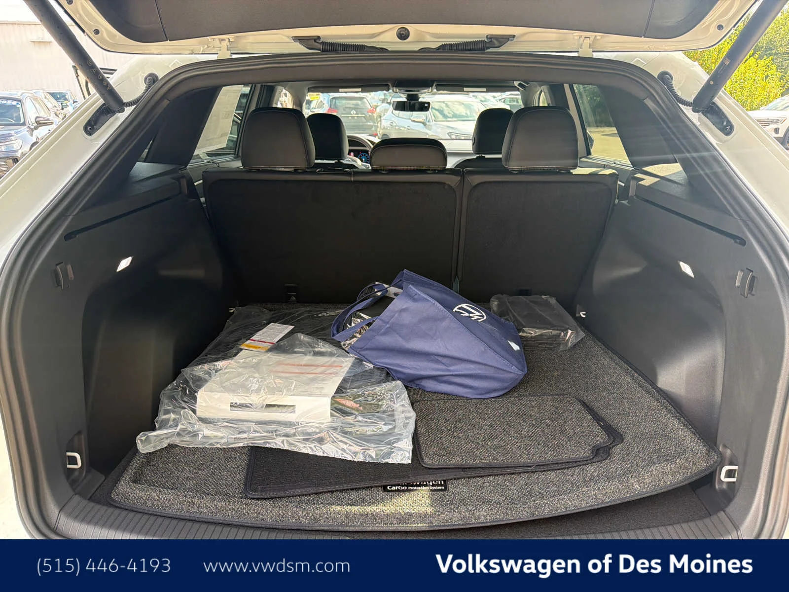 New 2026 White/off-white Volkswagen 2.0T SE w/Technology image 18