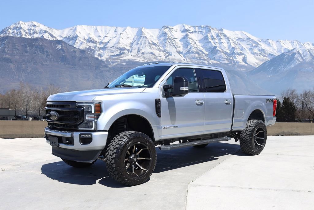 Used 2022 Silver Metallic Ford LARIAT image 2