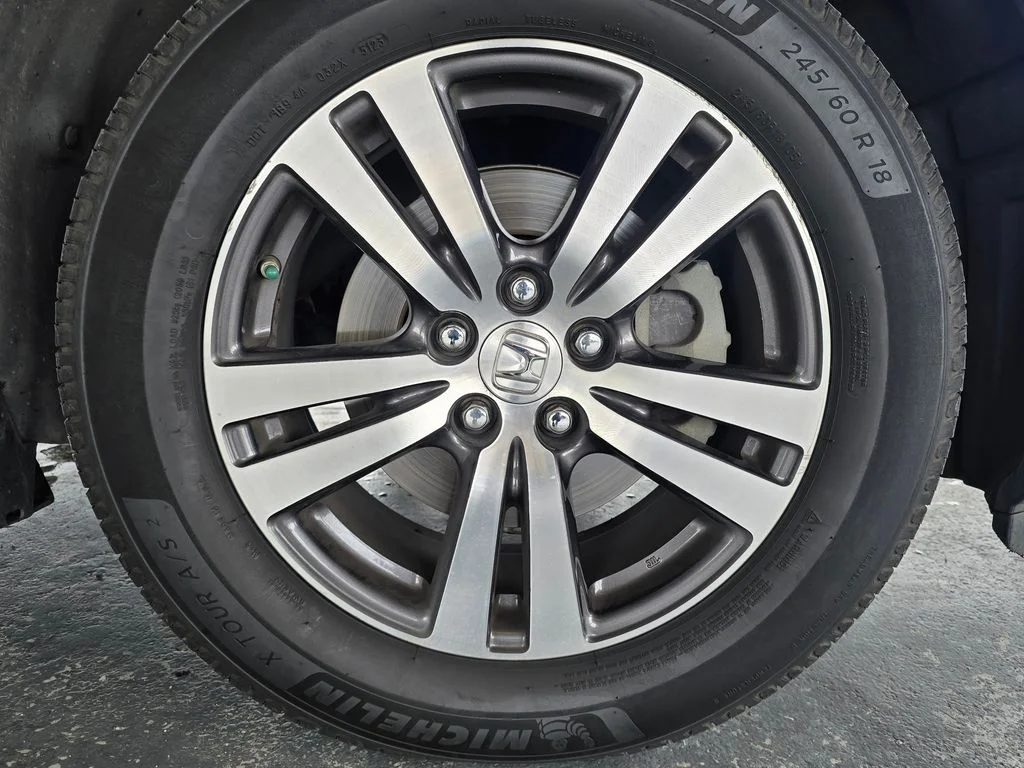 Used 2016 Silver Honda EX-L image 77