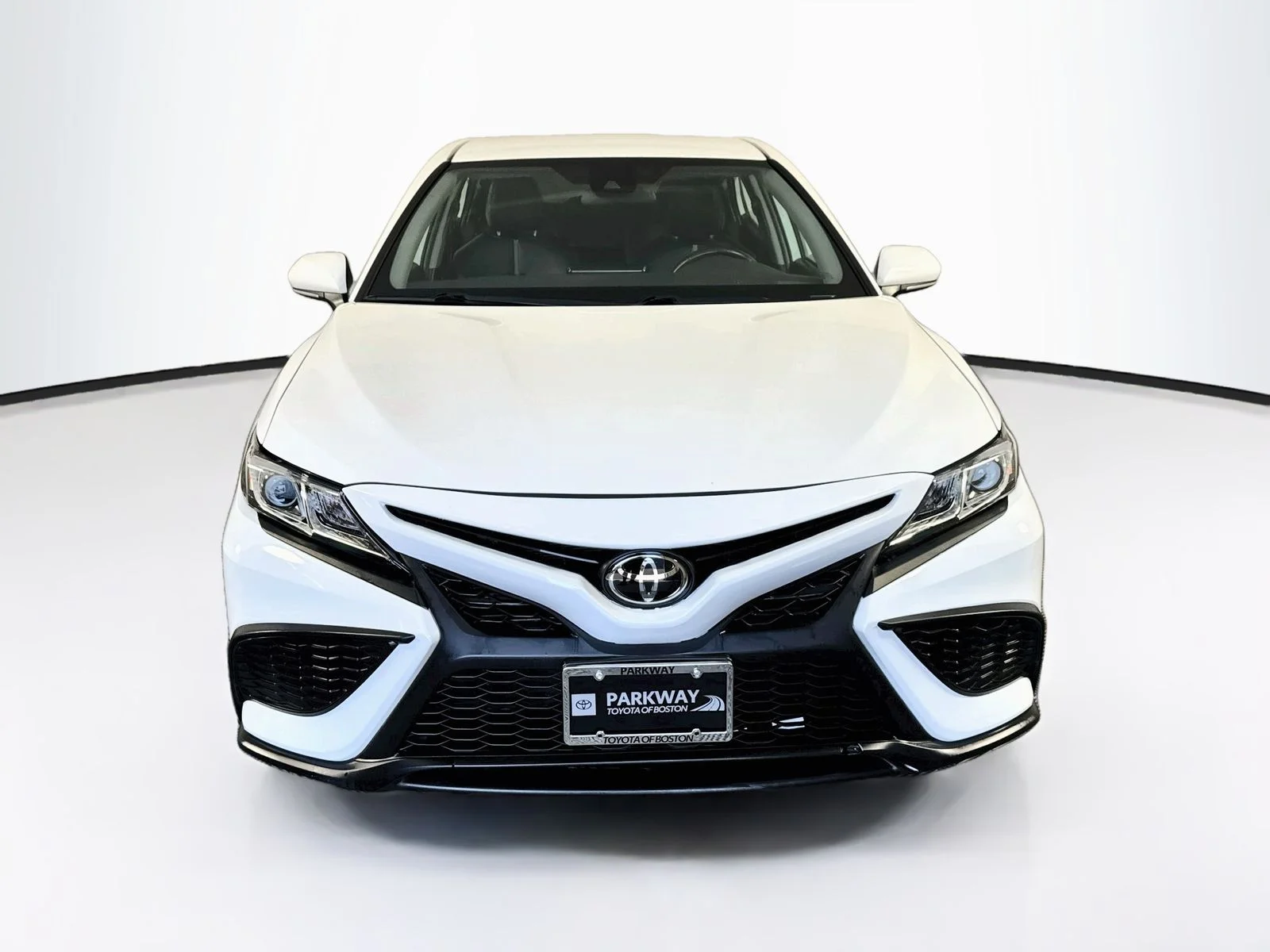 Certified Used 2022 White Toyota SE image 2