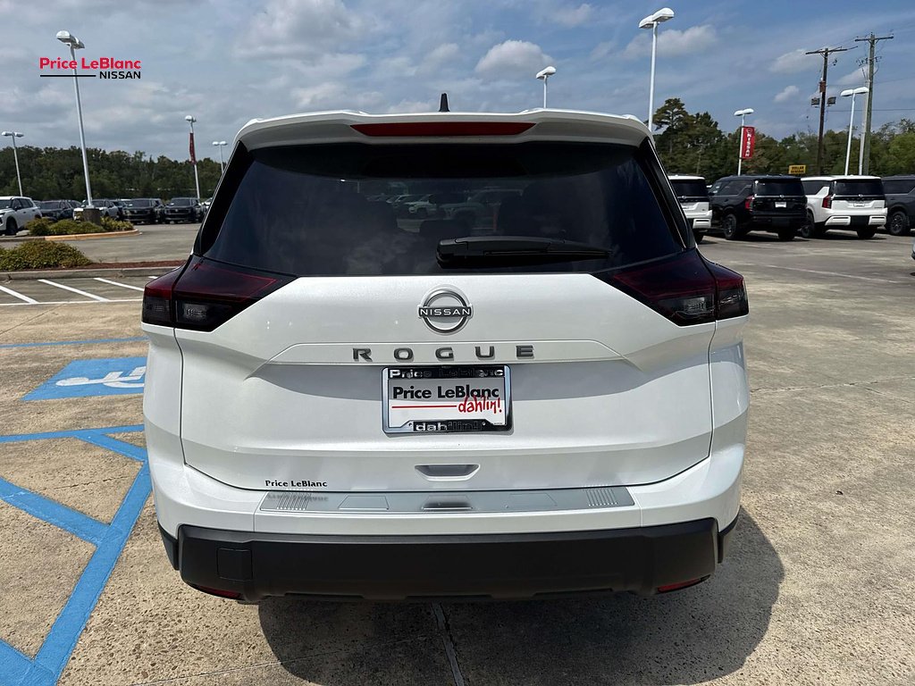 New 2027 Everest White Pearl Tricoat Nissan SV image 6