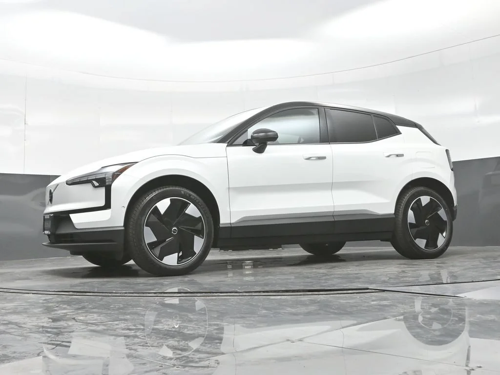 New 2026 White Volvo Twin Motor Performance Ultra image 21