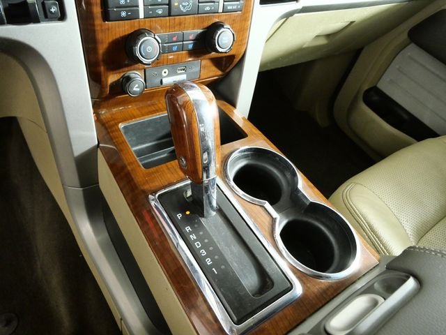 Used 2010  Ford Lariat image 20