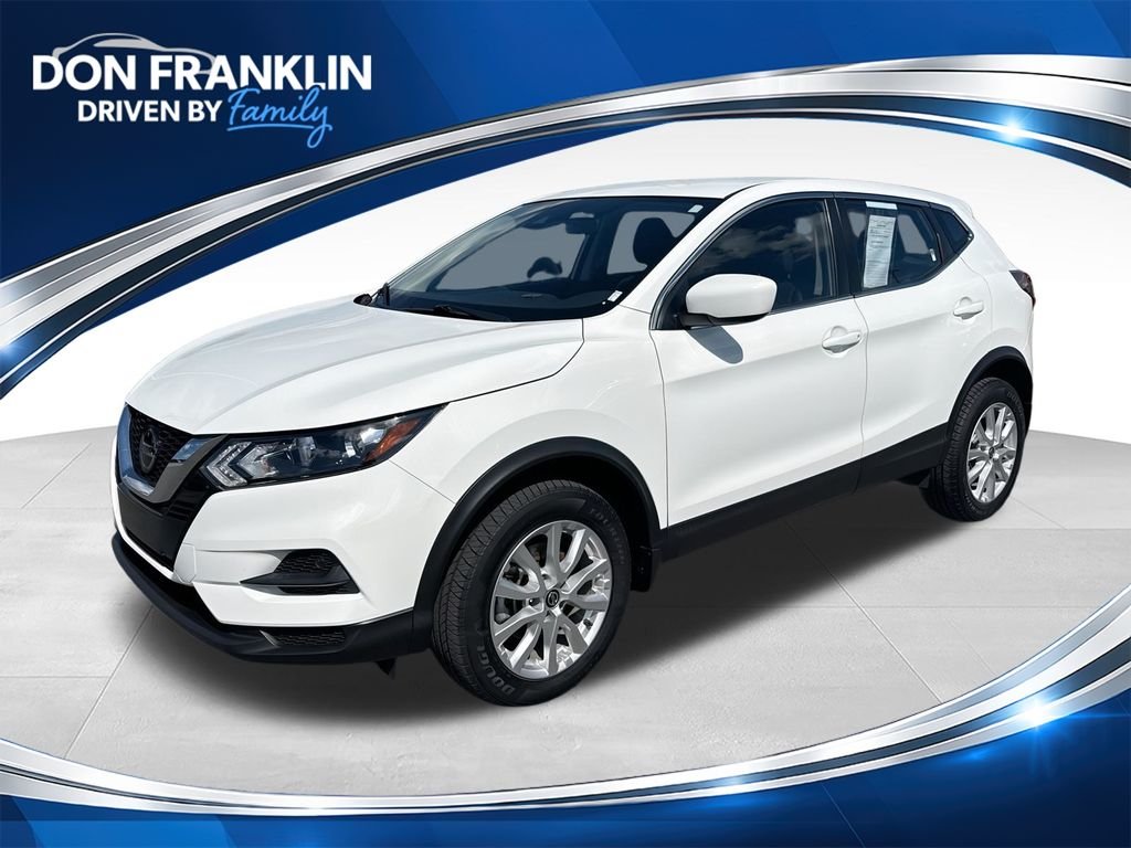 Used 2021 White Nissan S image 1