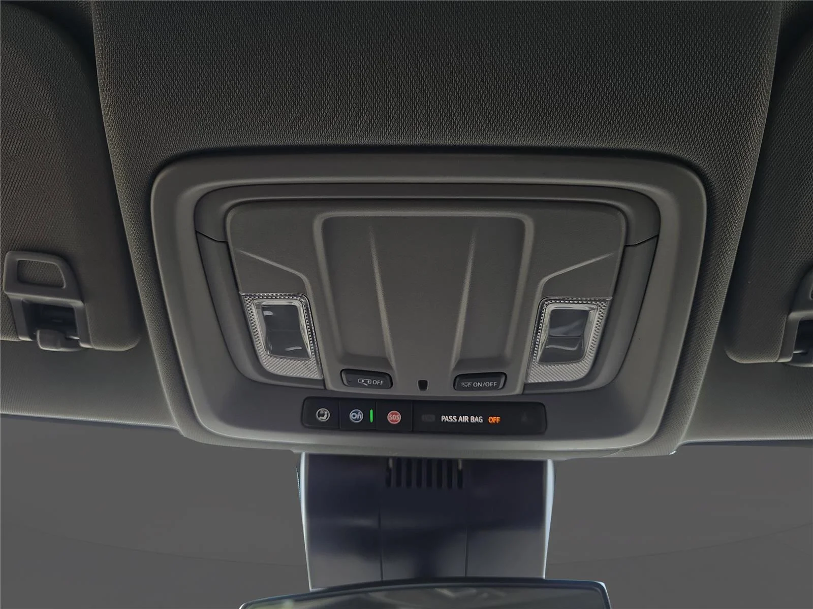 New 2026 Sterling Metallic GMC Elevation image 28