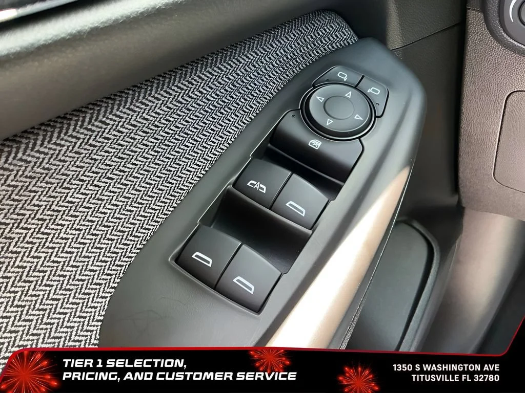 Used 2025 Mosaic Black Metallic Chevrolet LT image 28
