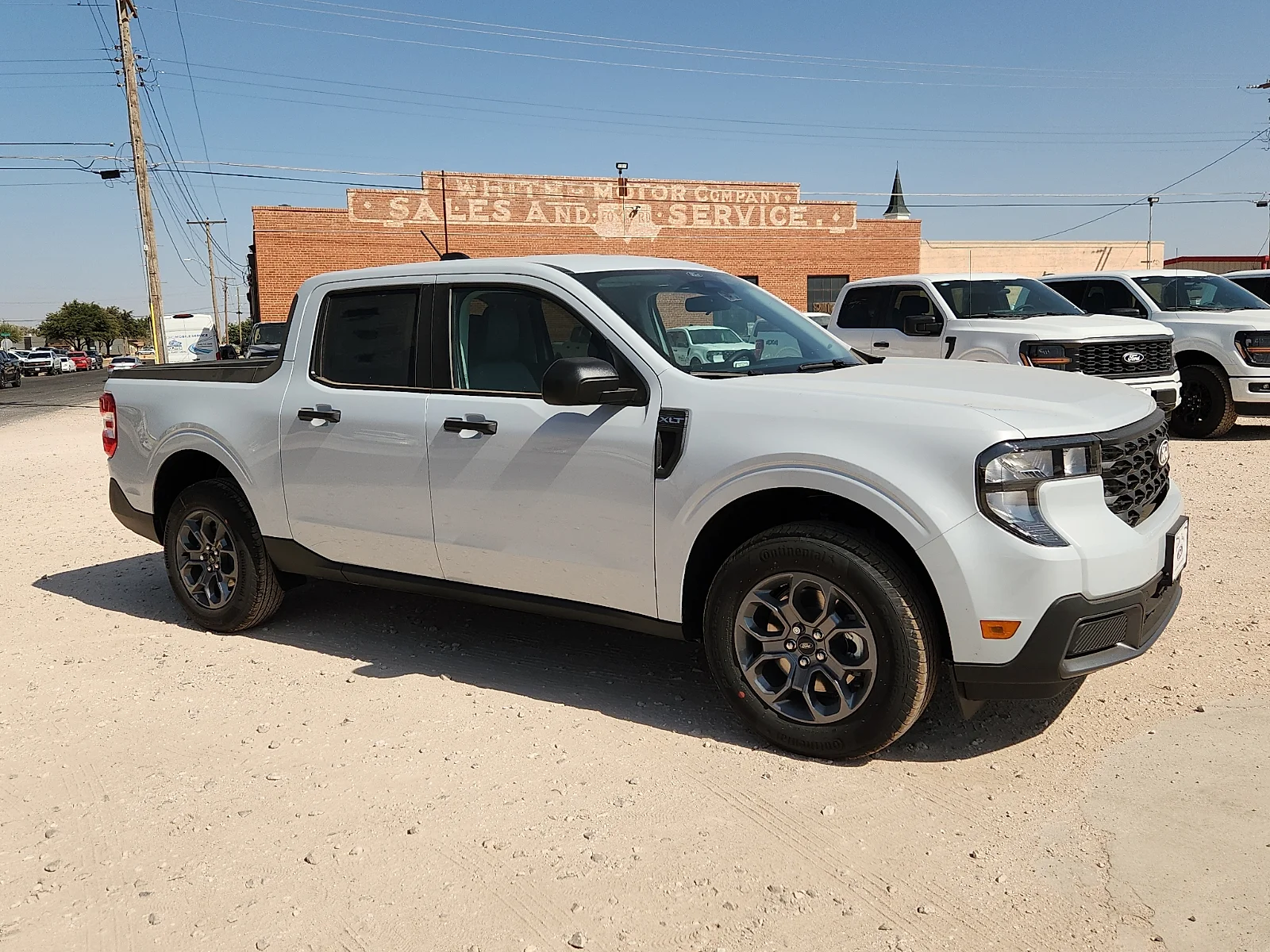 New 2026 Space White Metallic Ford XLT image 8
