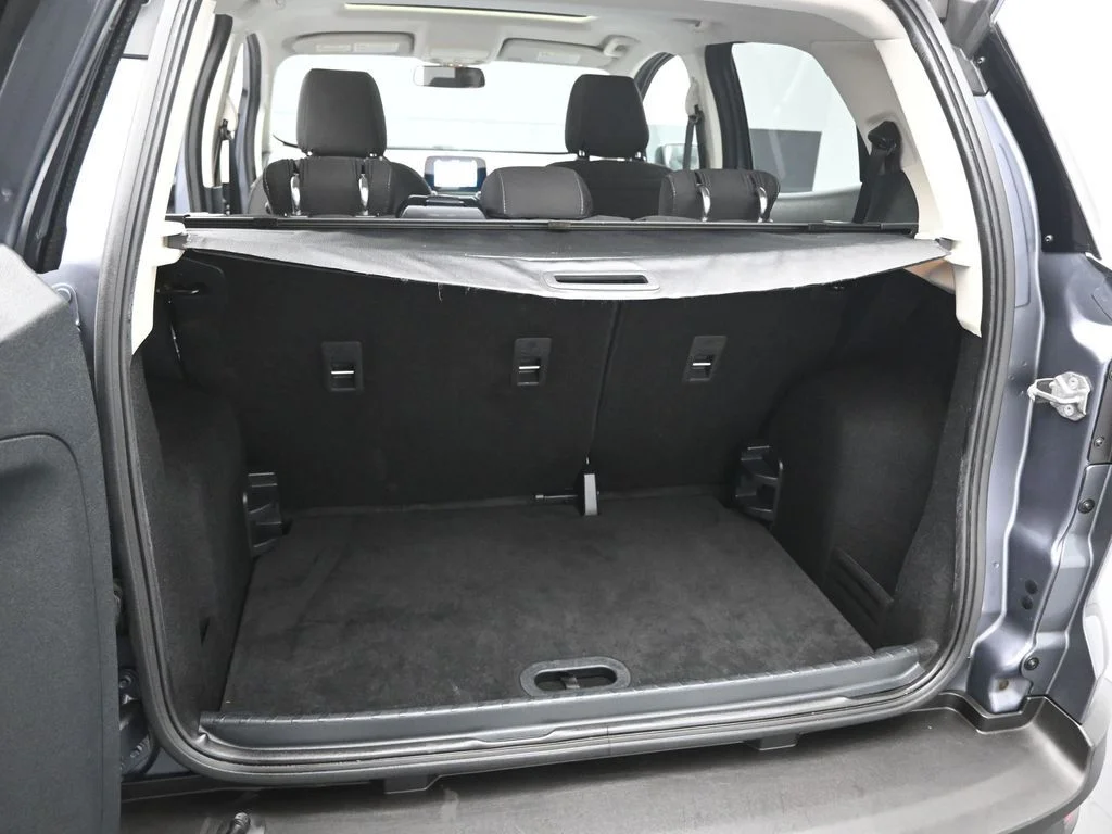 Certified Used 2018 Gray Ford SE image 9