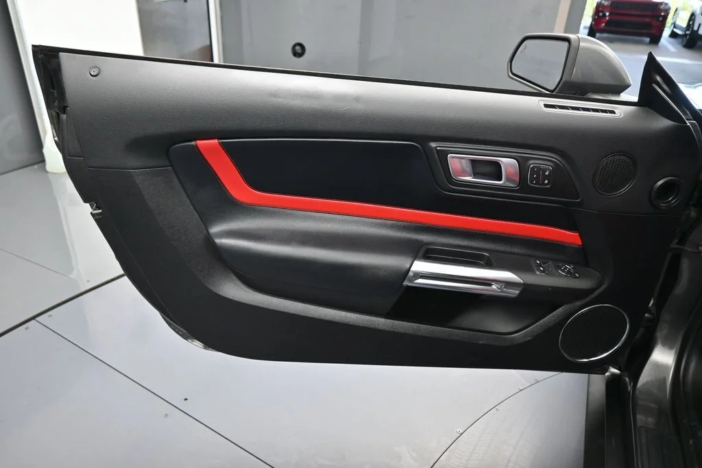 Used 2020 Magnetic Ford GT Premium image 13