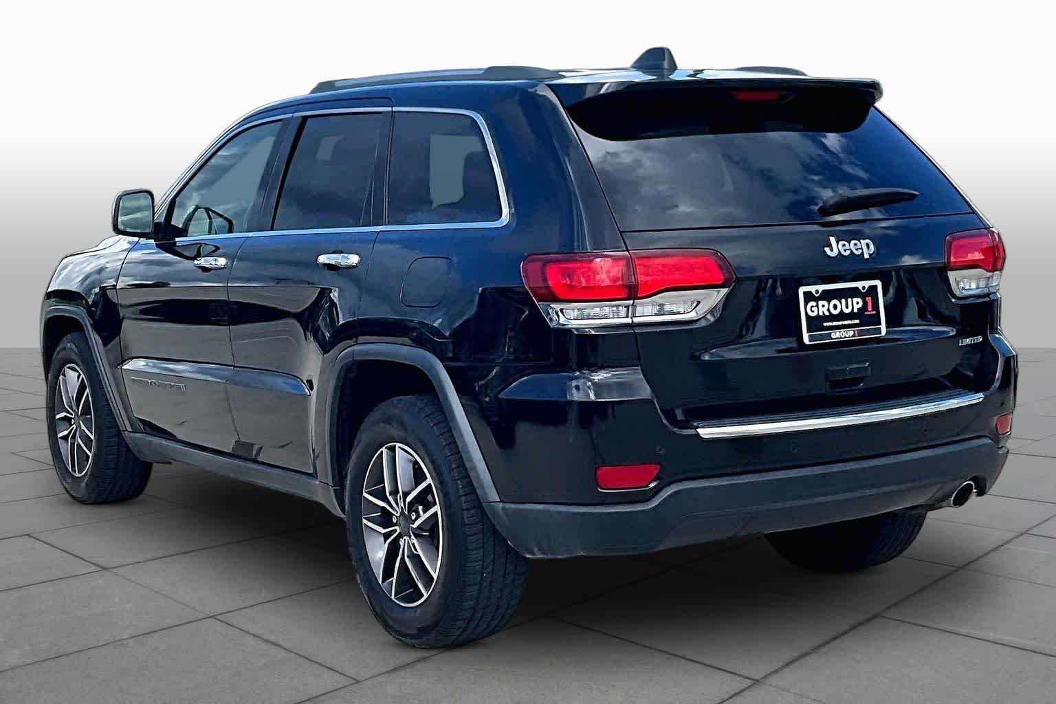 Used 2020 Diamond Black Crystal Pearlcoat Jeep Limited image 11