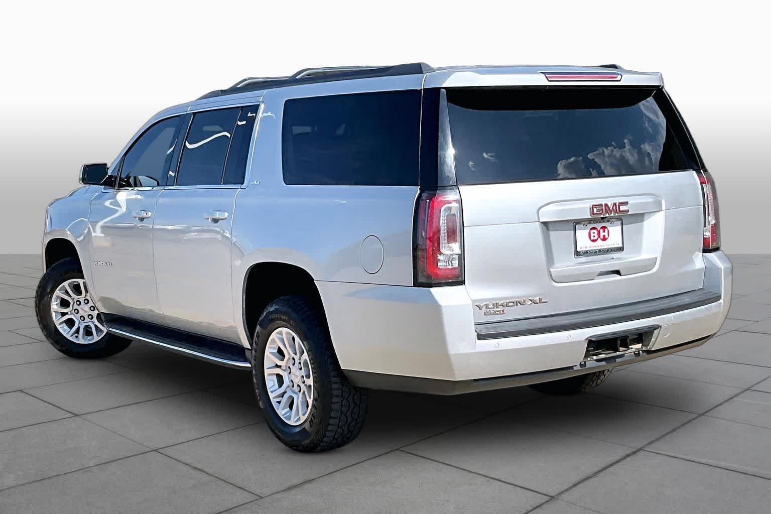 Used 2018 Quicksilver Metallic GMC SLT image 10