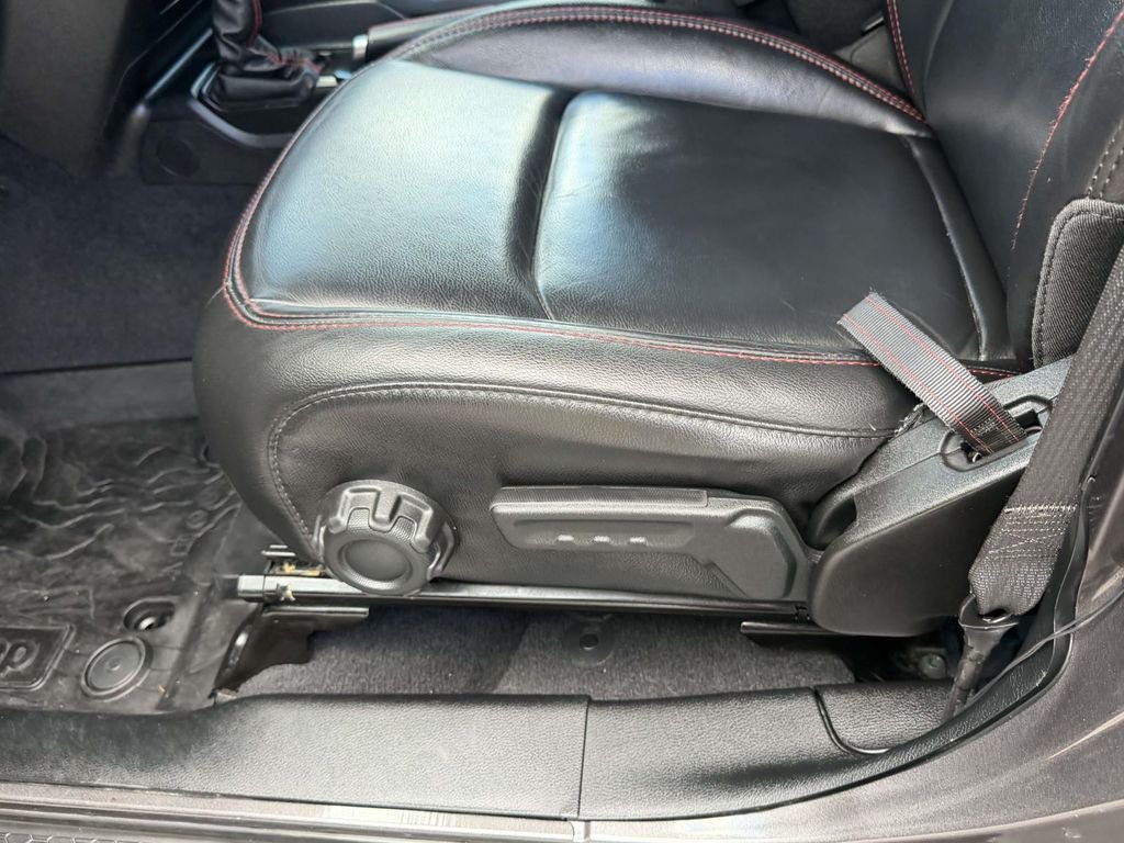 Used 2019 Gray Jeep Unlimited Rubicon image 17