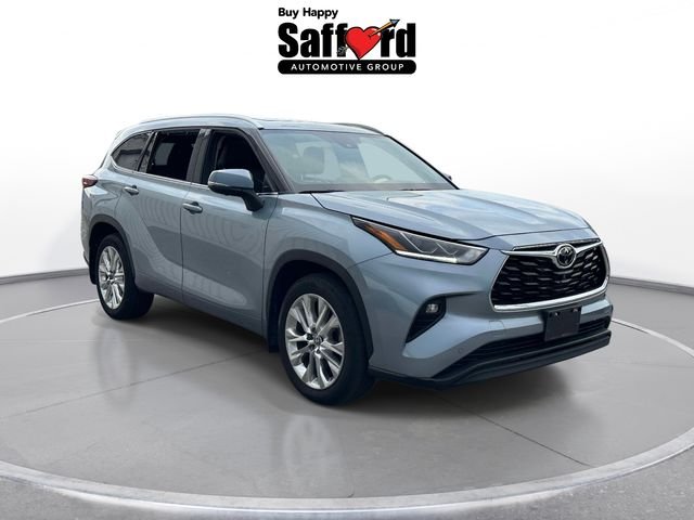 Used 2024  Toyota Limited image 7