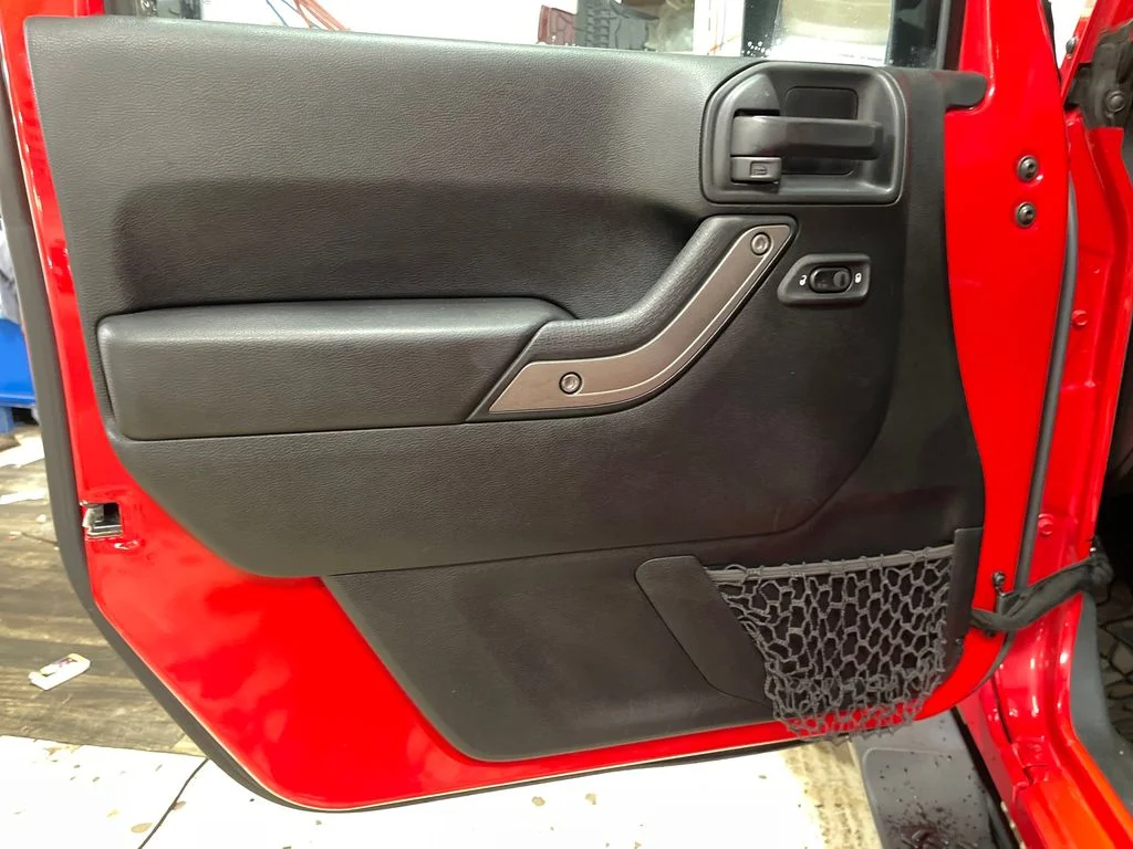Used 2018 Red Jeep Unlimited Sport image 15