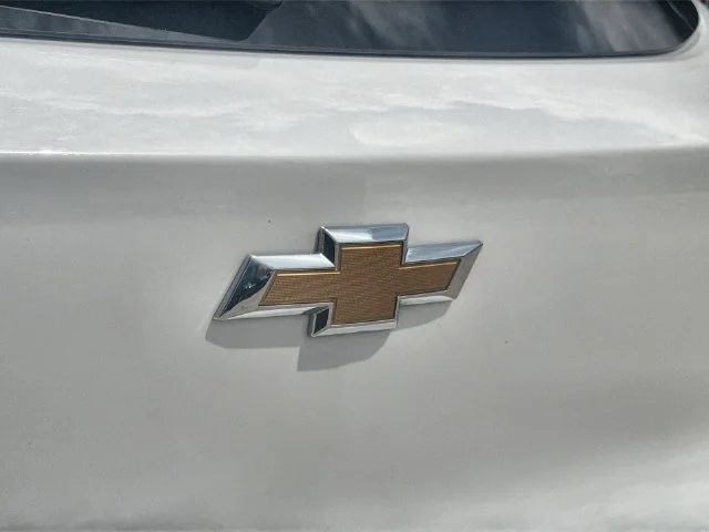 Certified Used 2025 Summit White Chevrolet LT image 29